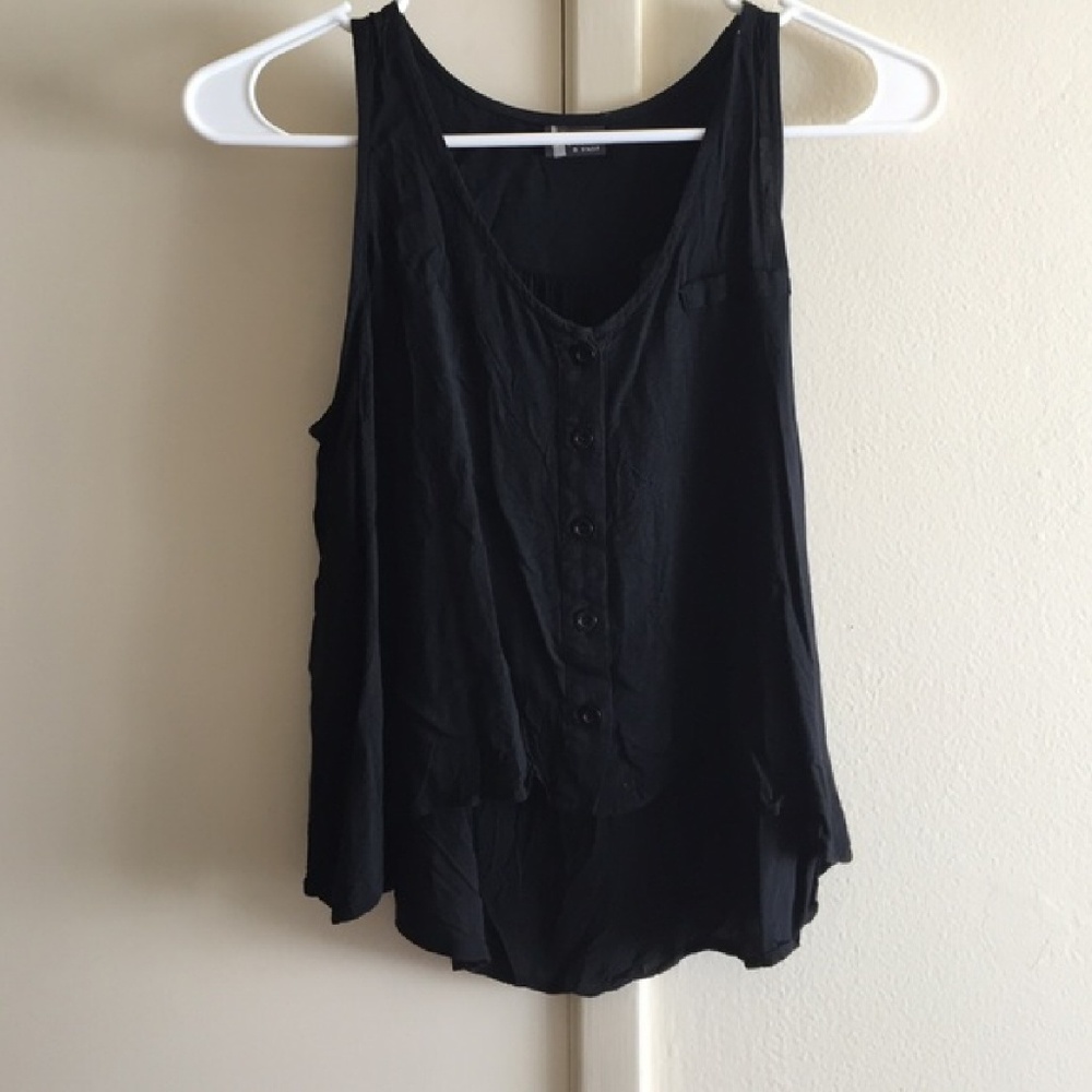 Sparkle and fade black button tank with pocket